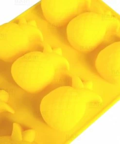 BarMan Pineapple Silicone Ice Mold Tray -BarMan Shop pineapple ice mold sylicone close up 800 bpc 700x700